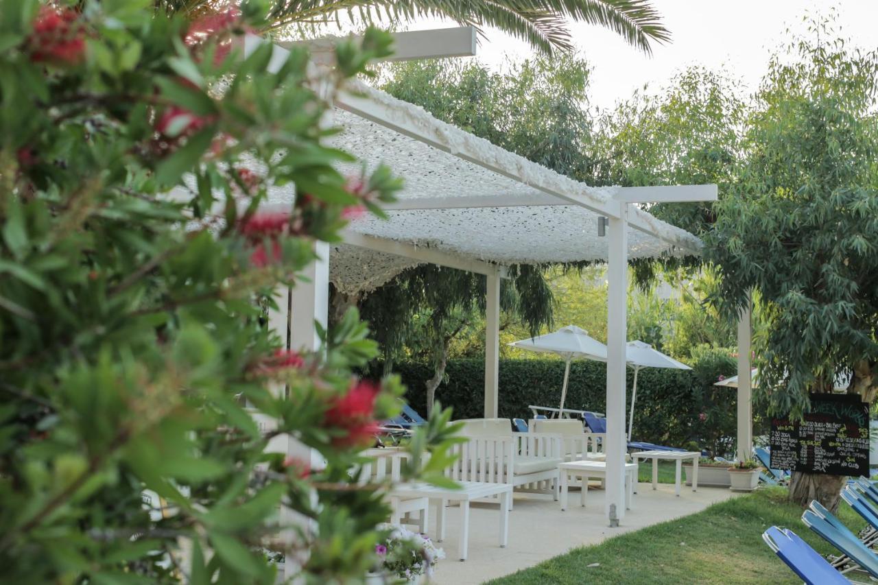 Cosmos Hotel Vasiliki  Exterior photo