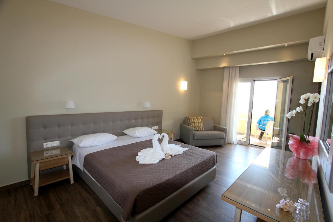Cosmos Hotel Vasiliki  Exterior photo