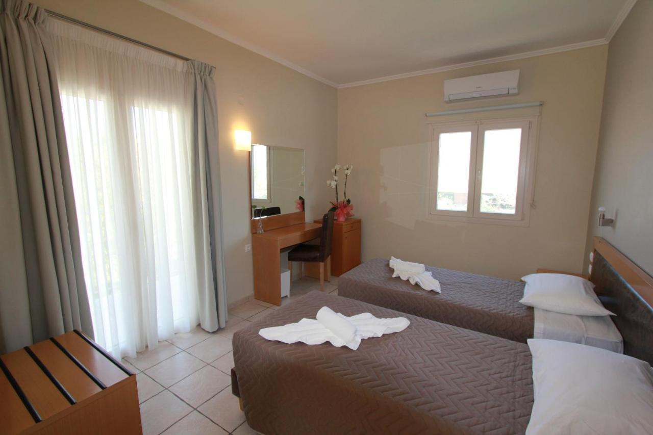Cosmos Hotel Vasiliki  Exterior photo